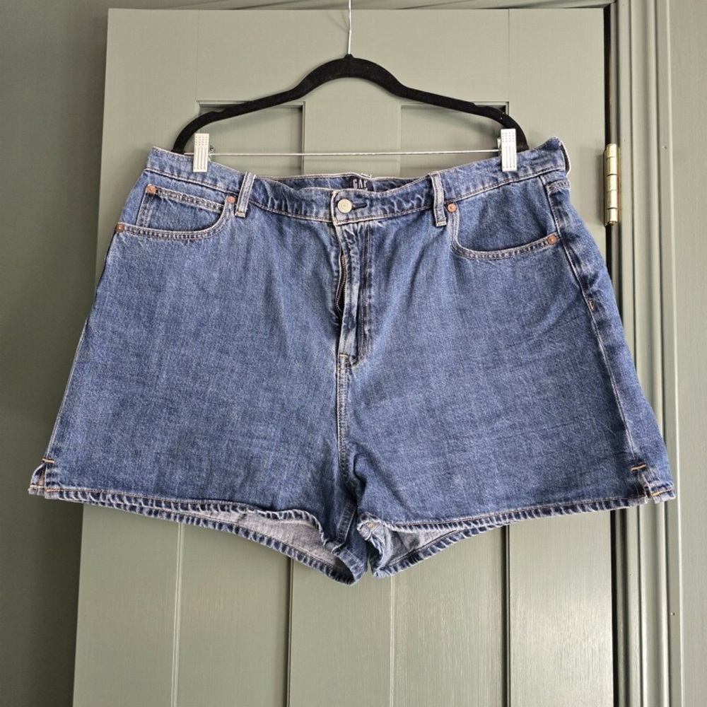 GAP Women's Classic Denim Jean Shorts